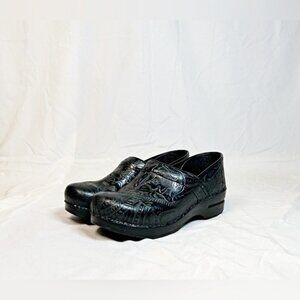 Dansko Black Floral Embossed Tooled Leather Professional Clogs~41~